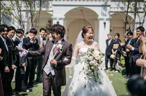大好きなゲストとこだわりたくさんの結婚式！の挙式画像