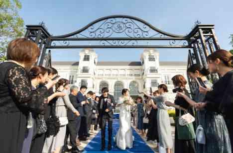 お気に入りのガーデンでゲストと等身大で楽しむ1日の披露宴画像