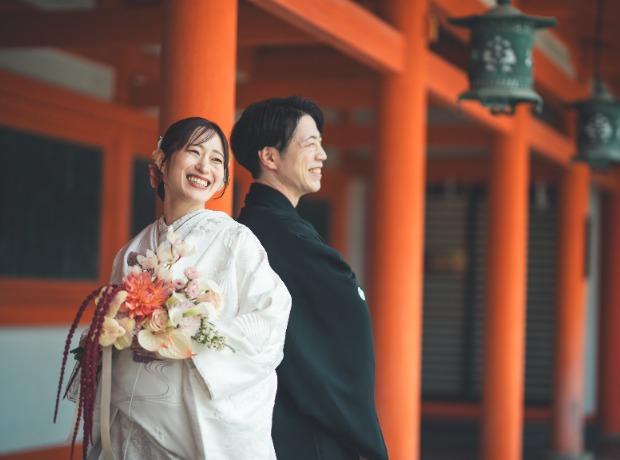 歴史と家族に見守られて映画のような神社婚をの挙式実例画像