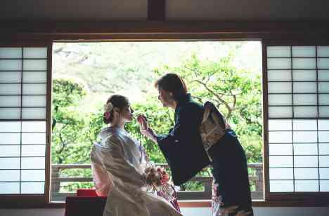 歴史と家族に見守られて映画のような神社婚をの挙式画像