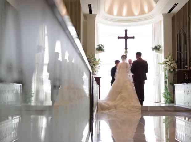 オリジナルアイテムでおしゃれな結婚式の挙式実例画像