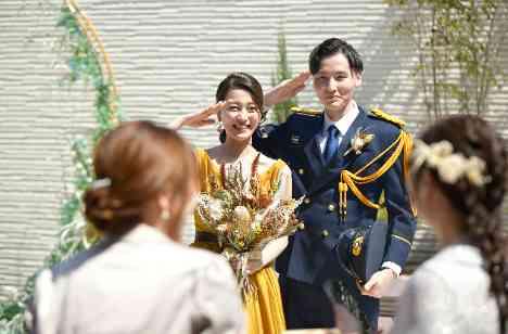 大好きなひよこも一緒になごやかな結婚式。の披露宴画像