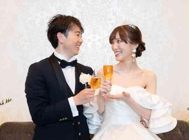 沢山のご友人と一緒に過ごすアットホームウエディングの挙式実例画像