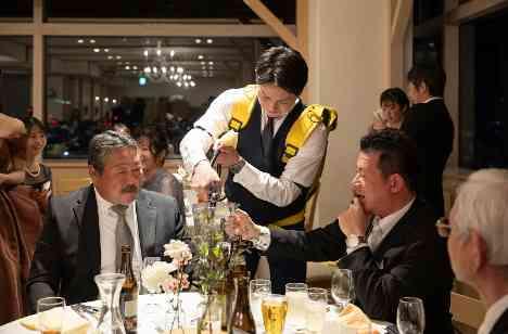 挙式は厳かに 披露宴は涙なしの楽しいパーティーの披露宴画像