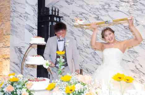 列席者全員で楽しく盛り上がった結婚披露宴の披露宴画像