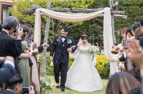 自然に囲まれて自由であたたかい結婚式をの挙式画像