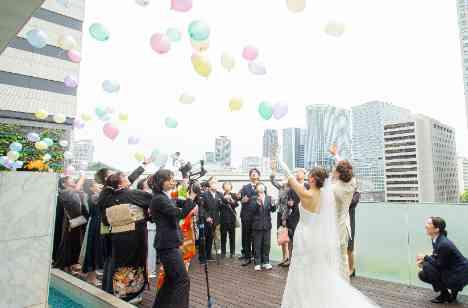 好きなこと楽しいことを詰め込んだ結婚式の挙式画像
