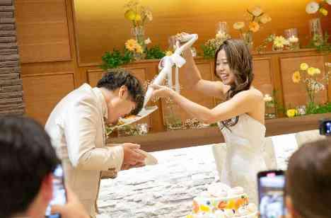 好きなこと楽しいことを詰め込んだ結婚式の披露宴画像