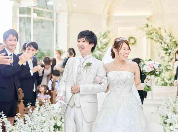 2人らしさ満載！ゲスト全員と一体感のある1日にの挙式実例画像