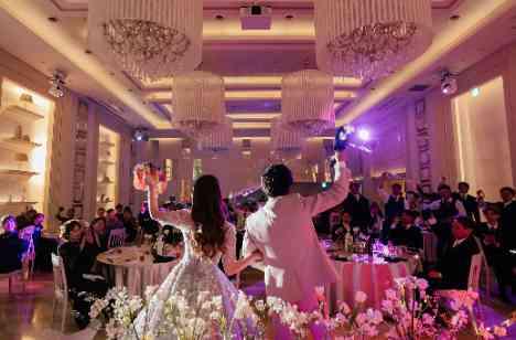 サプライズたくさん!家族愛あふれる結婚式の披露宴画像