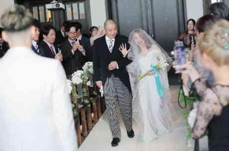 真夏のオーシャンビューWedding！の挙式画像