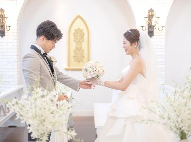 ふたりらしく、ぬくもりあふれる結婚式の挙式実例画像