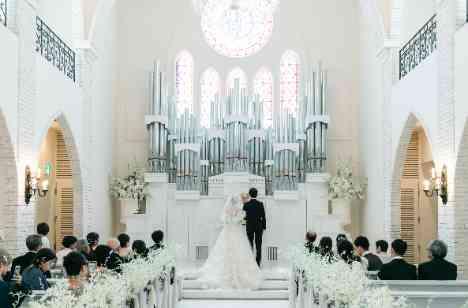 私たちらしく、あたたかみある理想の結婚式の挙式画像