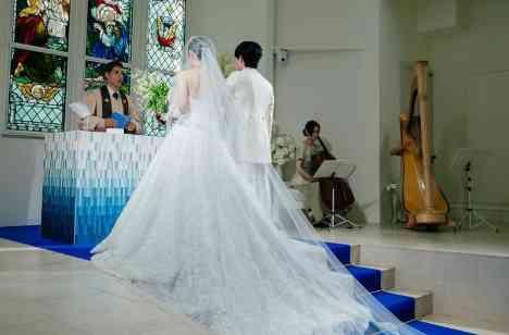思いきり浮かれて楽しんだ、幸せ感100％の結婚式の挙式画像