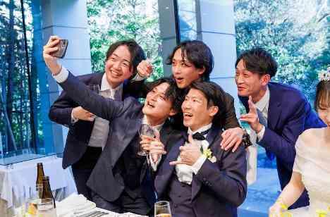 伝統とモダンが融合する神楽殿挙式と木の邸宅の準備・打ち合わせ画像