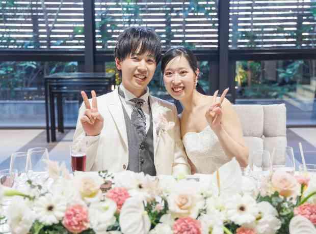 ゲストとの距離が近く感謝に満ちた結婚式の挙式実例画像