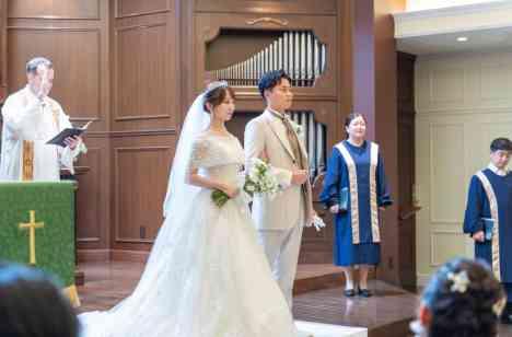 にぎやか&華やか!ゲストと楽しめる結婚式の挙式画像