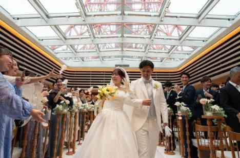 東京タワーを見るたび幸せな思い出がよみがえる結婚式の挙式画像