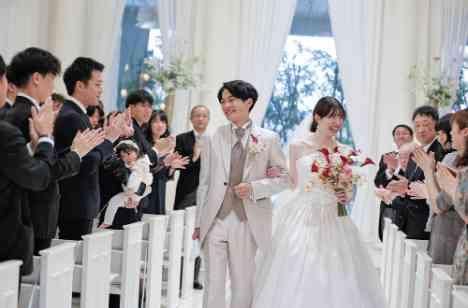 ゲストと触れ合う記録よりも記憶に残る結婚式の挙式画像