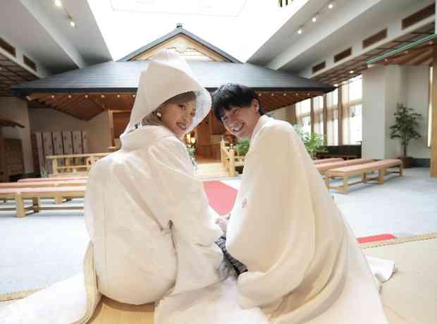 職場の皆と和と洋を織り交ぜた特別な一日の挙式実例画像