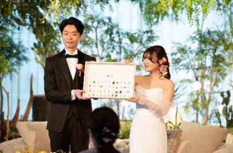 みんなで囲む、おふたりらしい“おいしい時間”の挙式画像