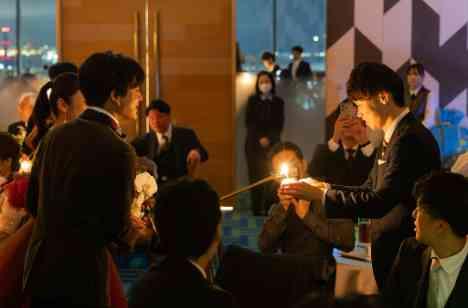 大切な人と過ごす心ほどけるウエディングの披露宴画像