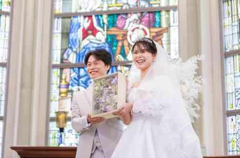 藤の花に囲まれた アットホームな結婚式の準備・打ち合わせ画像