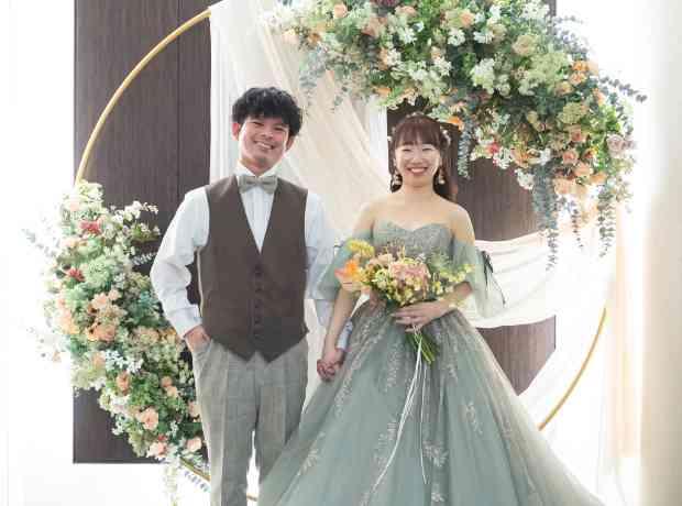 【HAPPINESS】優しい光の中で彩るおもてなしの挙式実例画像