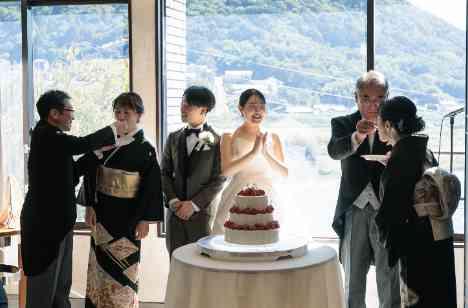 ありのままの姿でゲストの皆様も幸せにwithジブリの披露宴画像