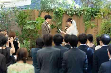 【森と動物たちの結婚式】二人らしさ満載の1日
の挙式画像