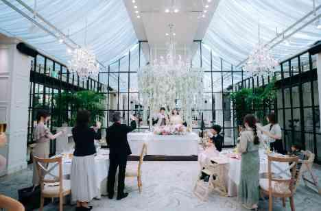 ずっと、いっしょに。感謝と誓いを未来へ繋ぐ結婚式の披露宴画像