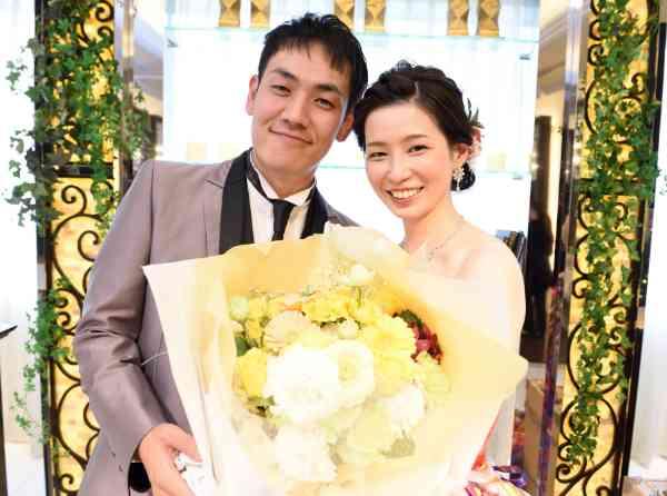 ゲストの笑顔あふれるご結婚式の挙式実例画像