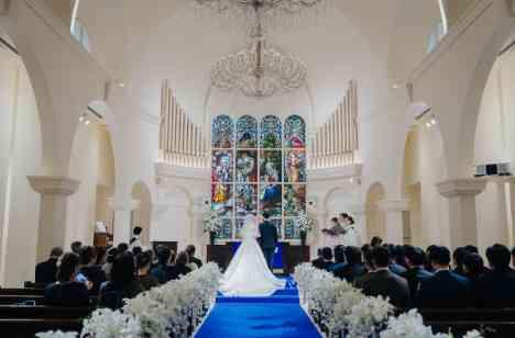 みんながリラックスして楽しんだ、笑顔溢れる結婚式の挙式画像