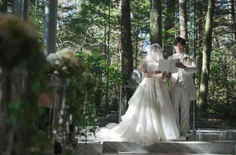 大切なゲストと想いを重ねた特別な結婚式の挙式画像