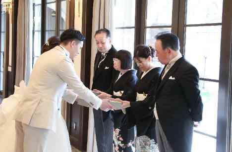 一人ひとりへ想いを届ける、ファミリー結婚式の演出画像
