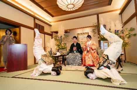 ゲストと近い距離で楽しめる結婚式に!の演出画像
