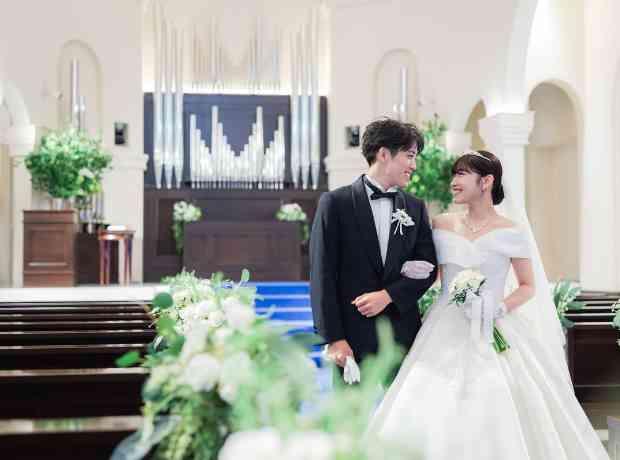 手作りアイテムで演出したアットホームな結婚式の挙式実例画像