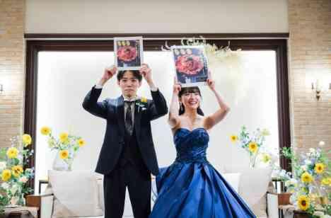 手作りアイテムで演出したアットホームな結婚式の披露宴画像
