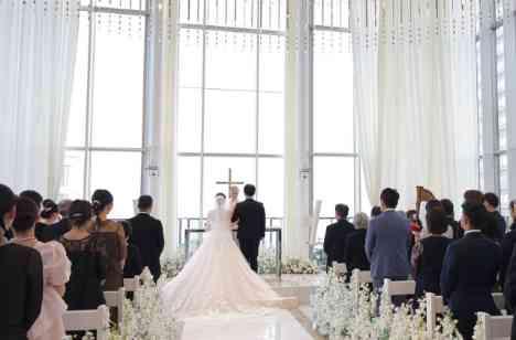 おふたらしさ満載！笑顔と涙に溢れた感動結婚式の挙式画像