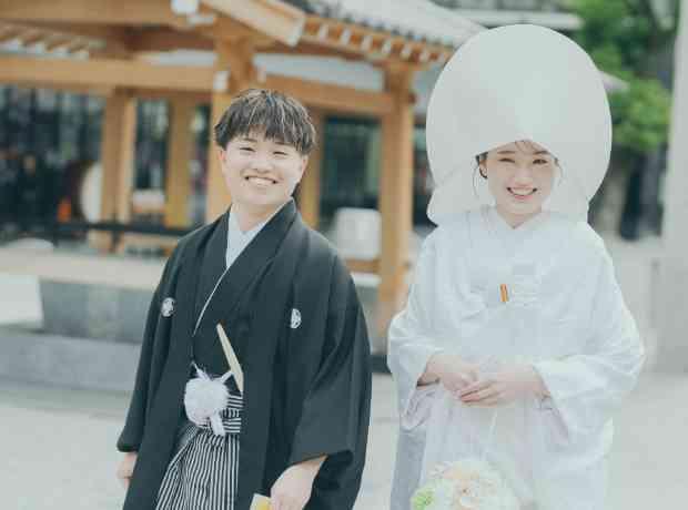 出会いのご縁が結ばれるあたたかな時間の挙式実例画像