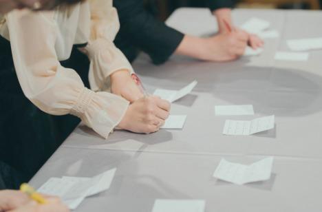 出会いのご縁が結ばれるあたたかな時間の演出画像