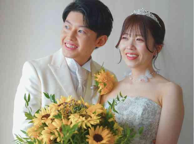 夏で行う"おふたりらしさ"ひまわりが紡いだ結婚式の挙式実例画像
