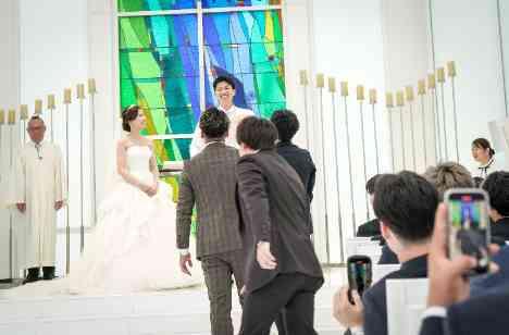 お二人らしいユーモアと感動に溢れた結婚式♡♡♡の挙式画像