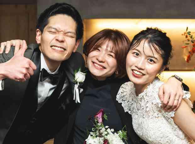 大親友とつくった　本音と笑顔に包まれた1日の挙式実例画像