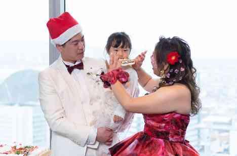ファミリー婚👧🏻×クリスマスらしさ🎄の披露宴画像