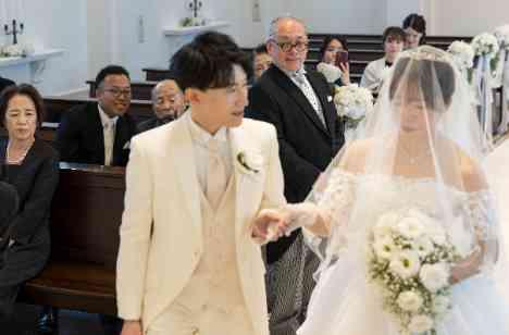 親御様へ贈られた感謝と決意のこもった素敵な時間の挙式画像