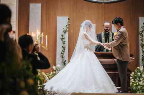 自分たちもゲストも楽しく笑顔になれる結婚式！の挙式画像