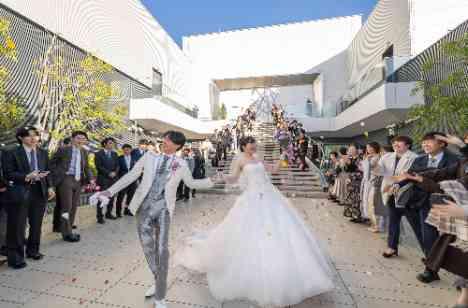 歓談をメインに、リラックス＆上質空間で叶えた結婚式の演出画像