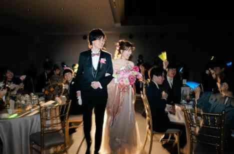 洗練されたオトナカワイイWEDDINGの演出画像