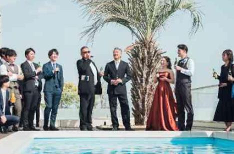 二人とゲストで創る湘南weddingの披露宴画像